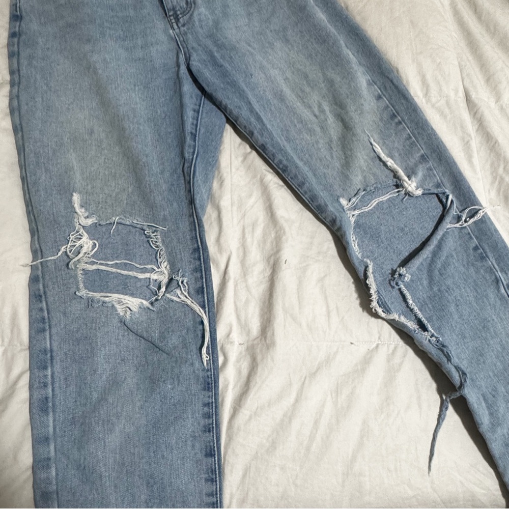 Missguided Ripped Jeans - Picture 4 of 5